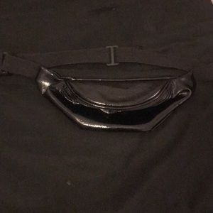 Black fanny pack